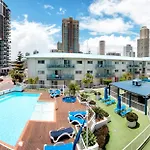 Raffles Royale