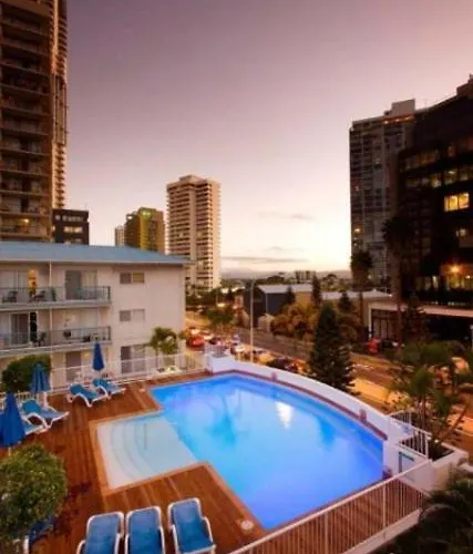 Raffles Royale